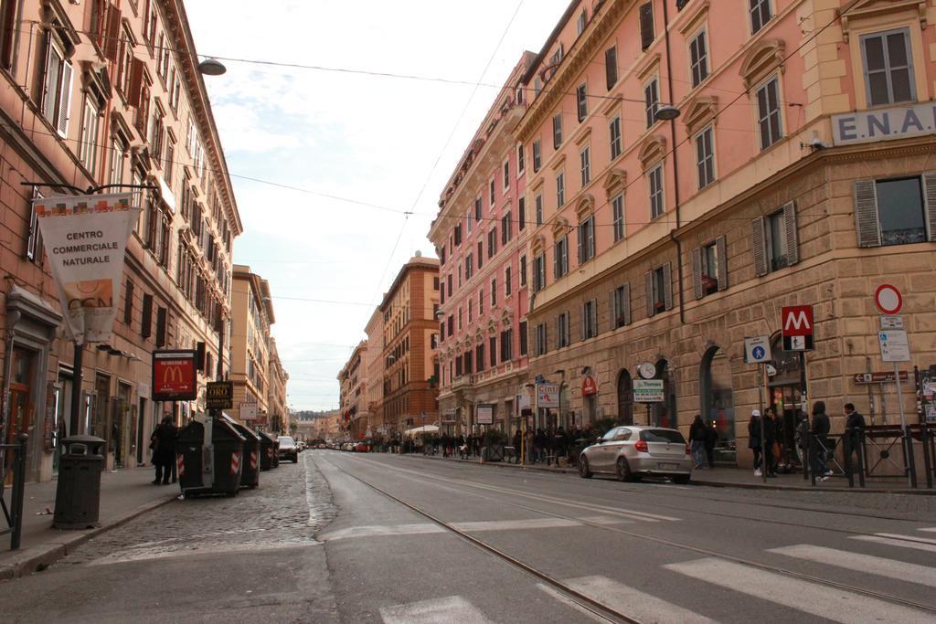 B-Cool (Adults Only) Bed & Breakfast Rome Bagian luar foto