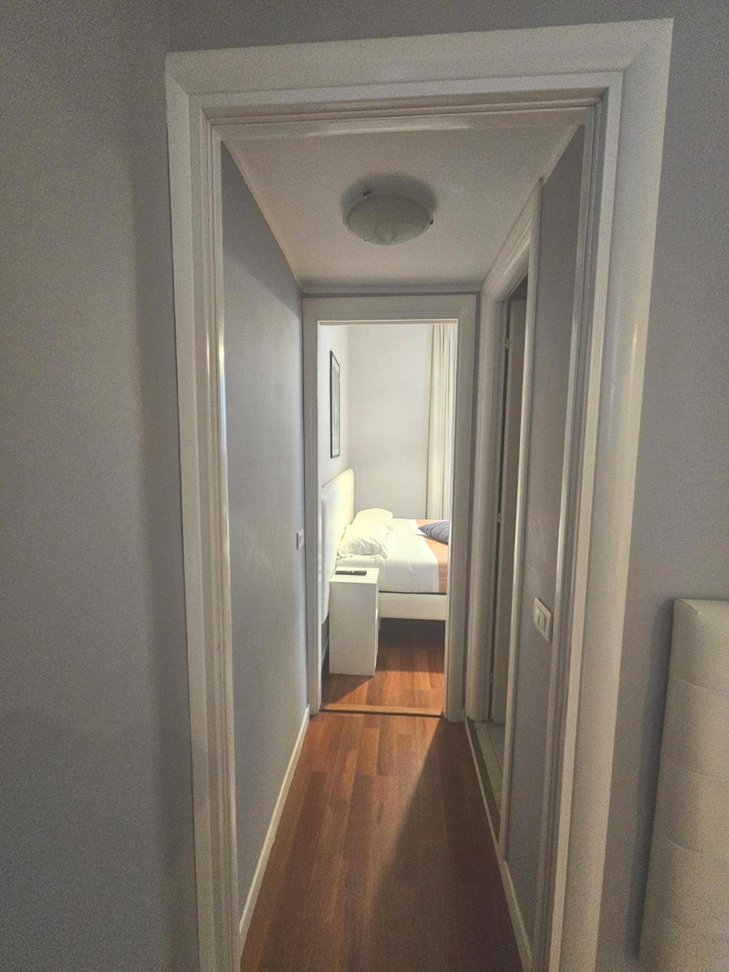 B-Cool (Adults Only) Bed & Breakfast Rome Bagian luar foto
