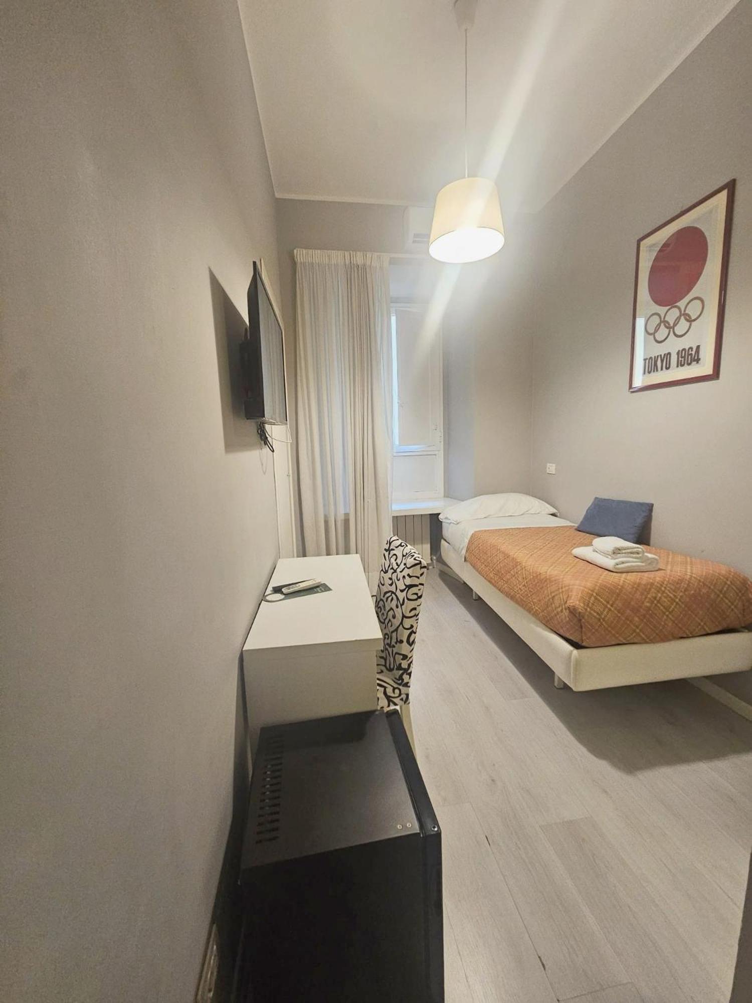 B-Cool (Adults Only) Bed & Breakfast Rome Bagian luar foto