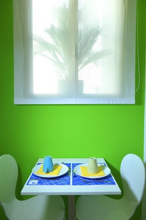 B-Cool (Adults Only) Bed & Breakfast Rome Bagian luar foto